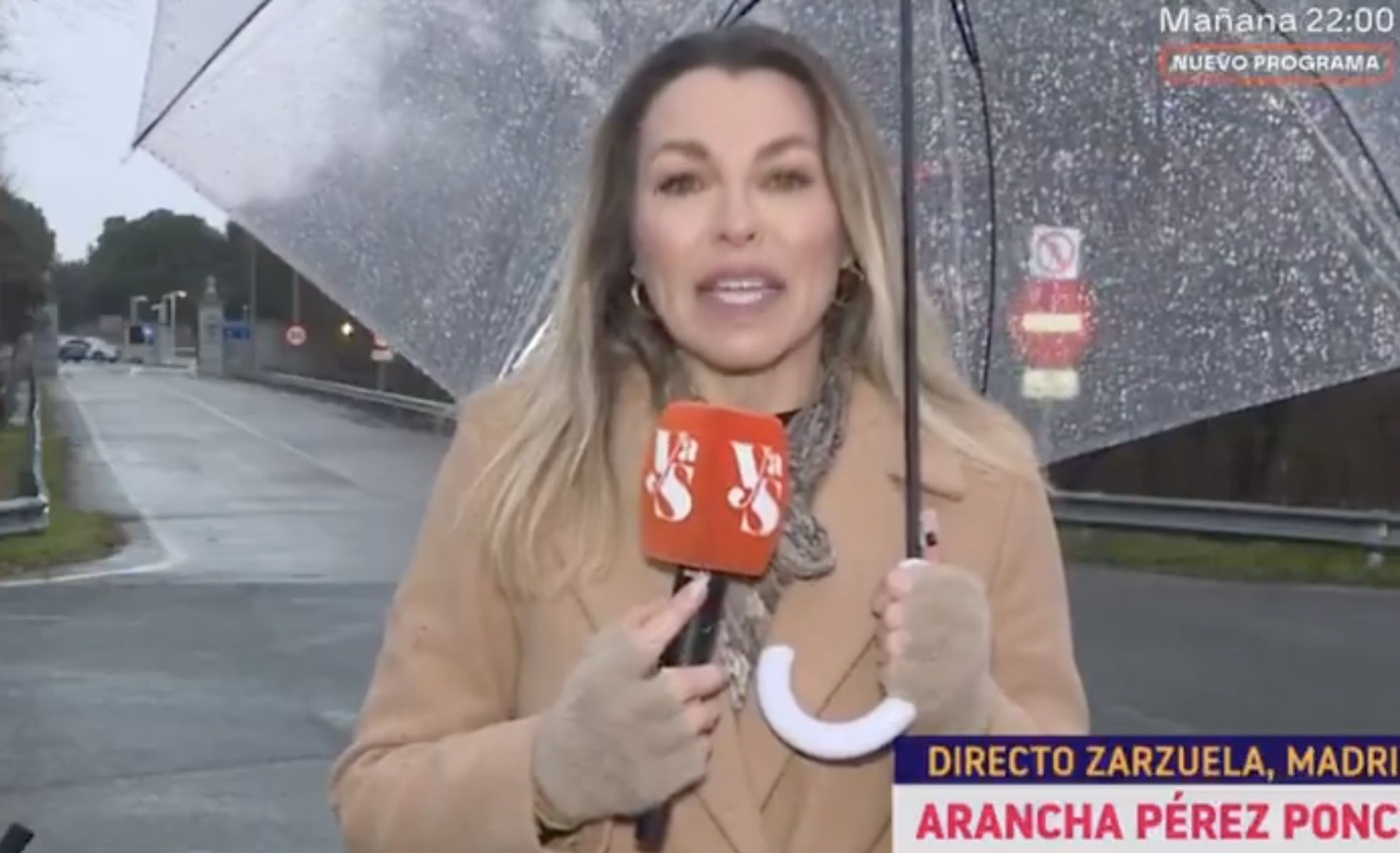 Arancha Pérez Ponce, la reportera que se fotografió en Adamuz. Arancha Pérez Ponce, la reportera que se fotografió en Adamuz.