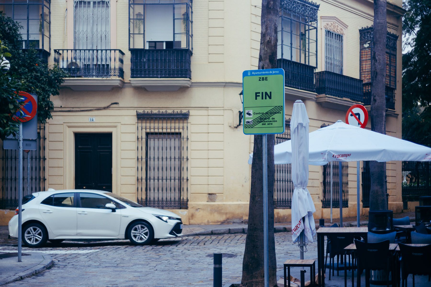 La ayuda será para coches de bajas emisiones. La ayuda será para coches de bajas emisiones.