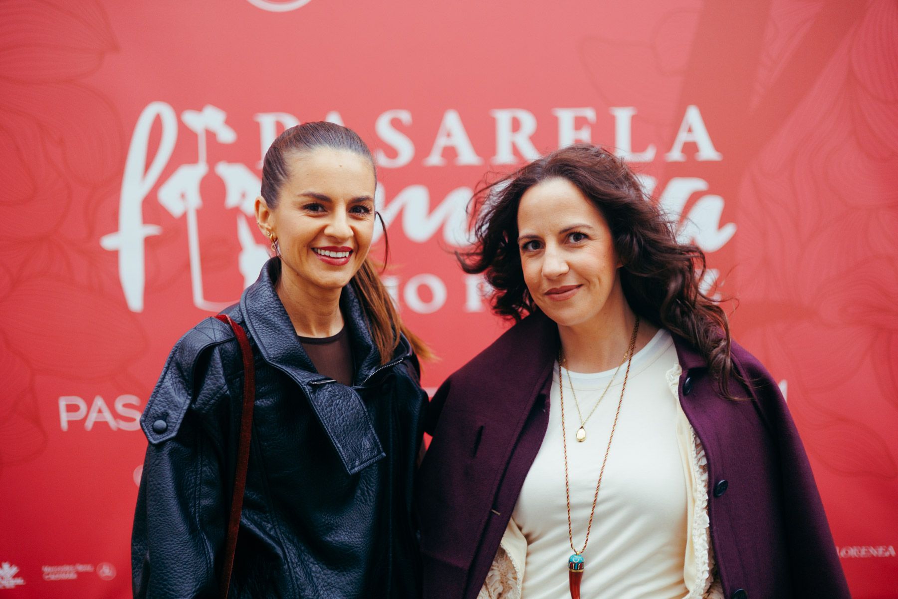 Vicky y Rocío, dos de las asistentes a la Pasarela Flamenca de Jerez.