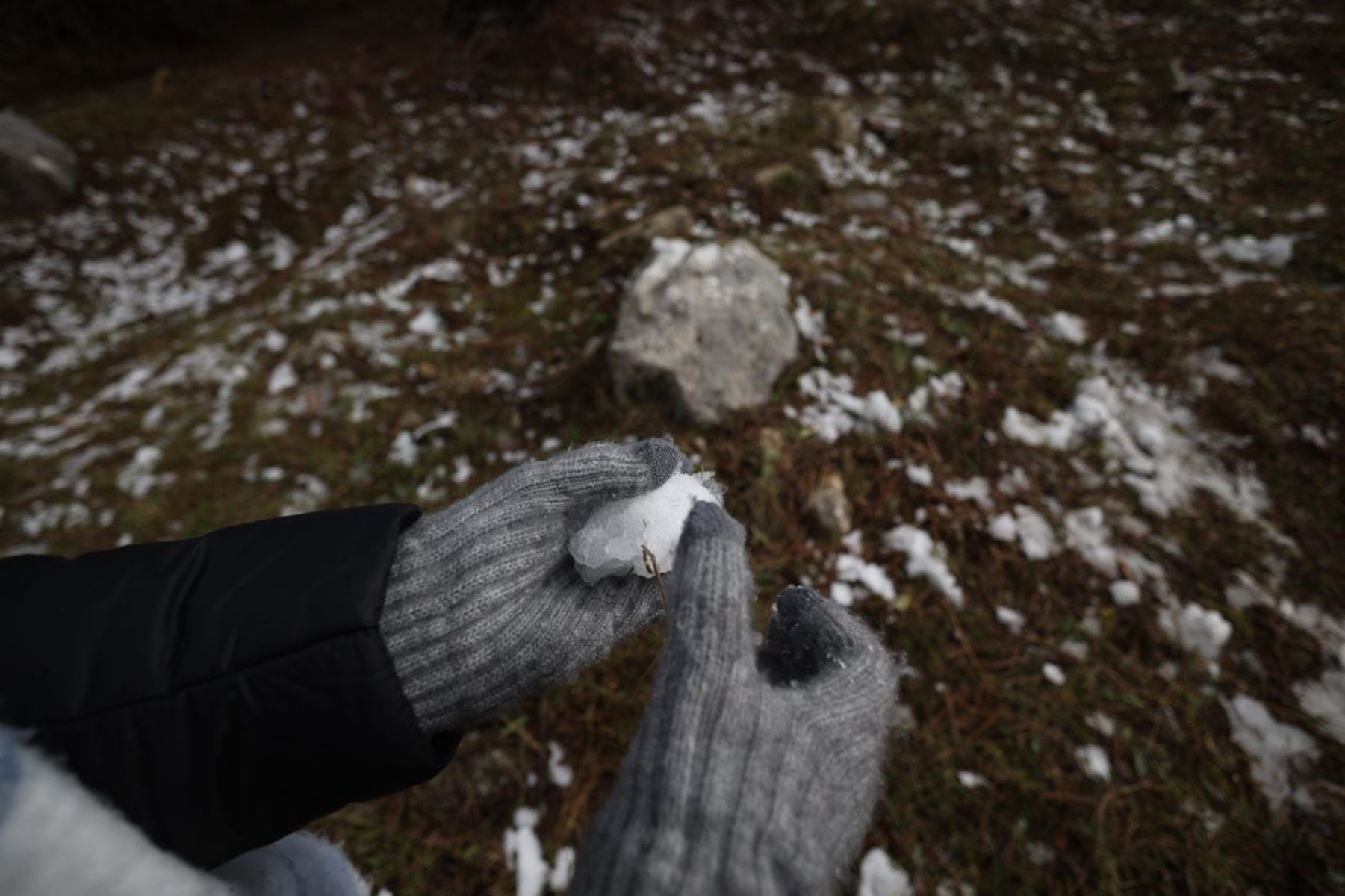 La nieve, en algunos puntos de sombra ya iniciada la tarde, antes de terminar de aguarse.