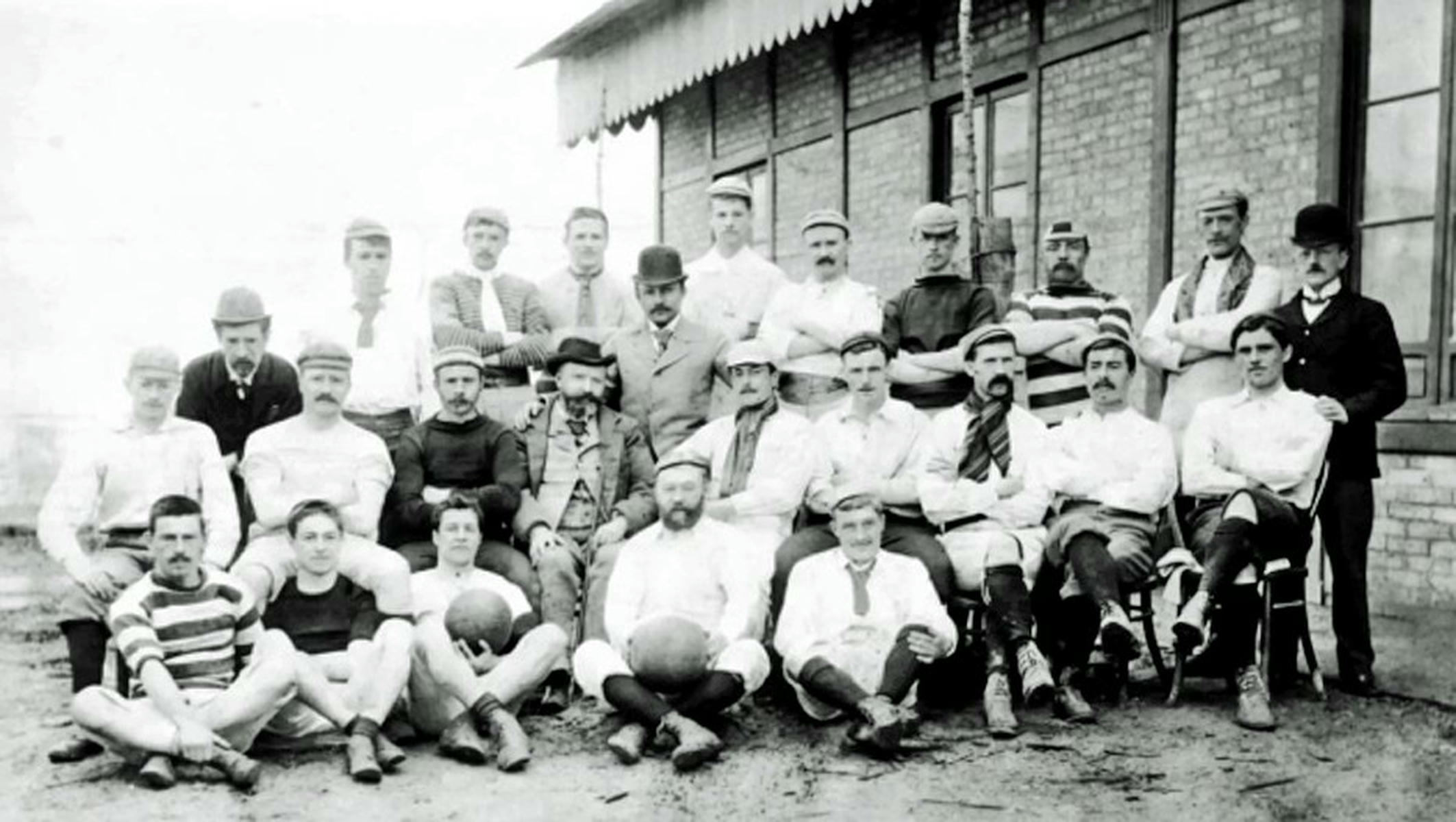 La primera foto del fútbol en España.