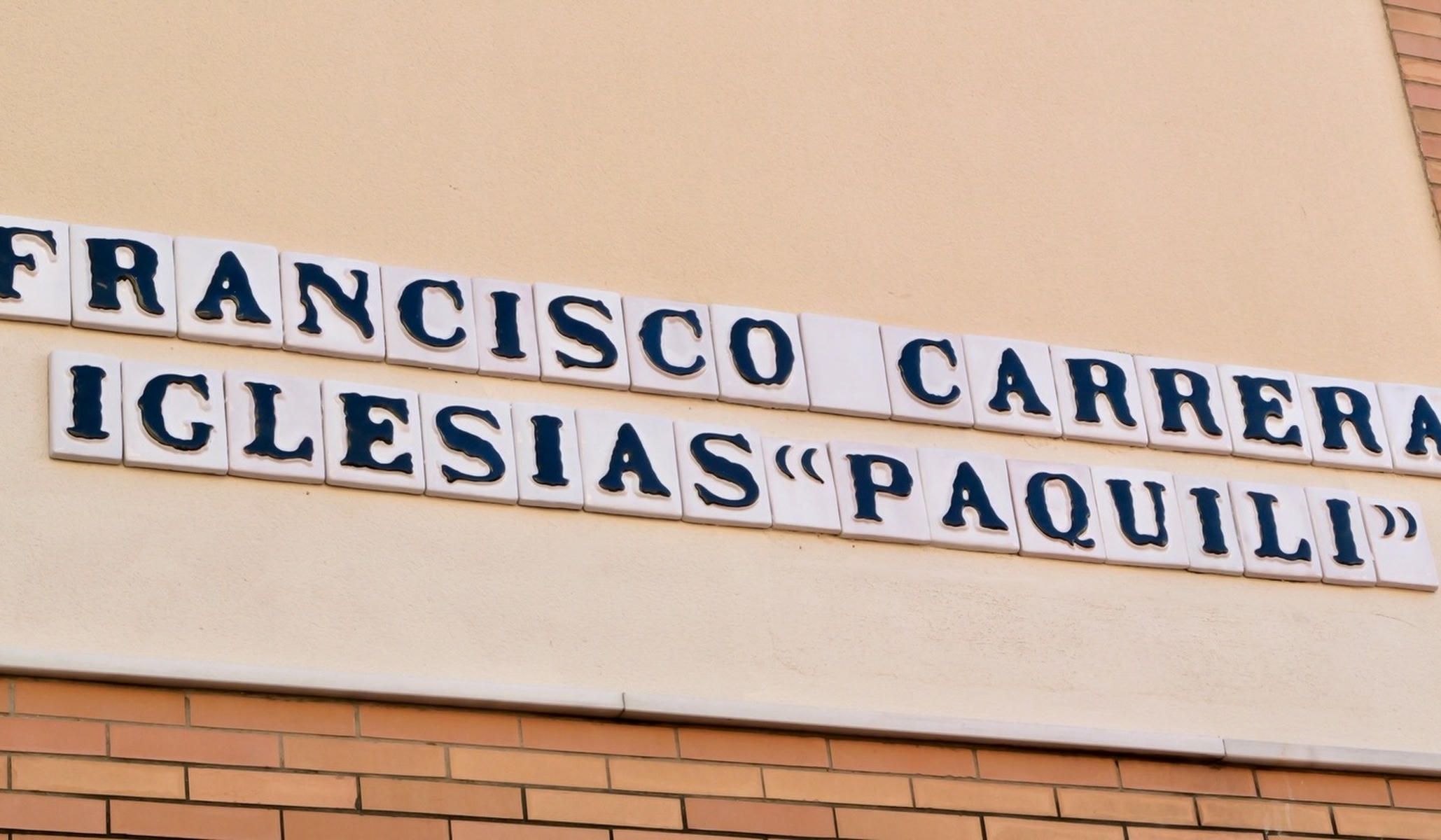 Calle en homenaje al bordador Francisco Carrera Iglesias "Piquilo" en Sevilla