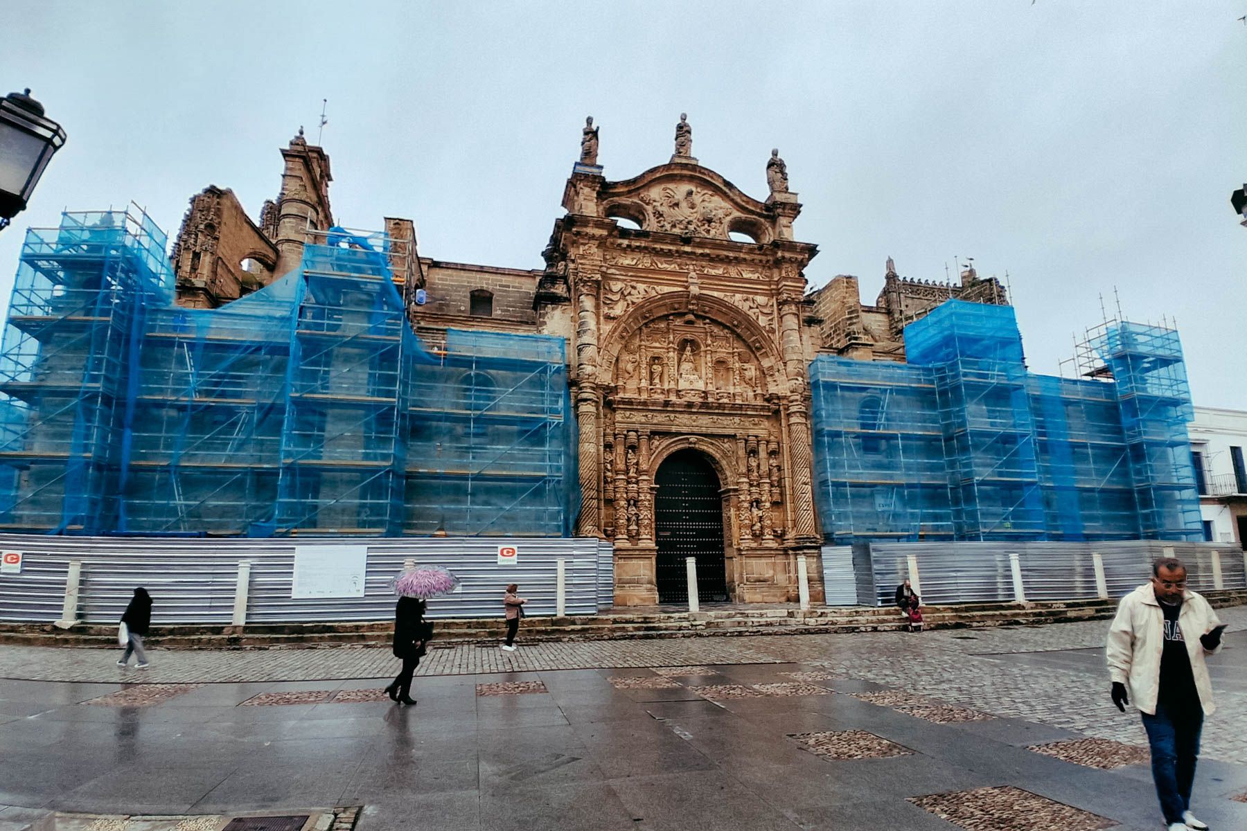 Obras en la Iglesia Mayor Prioral en El Puerto.