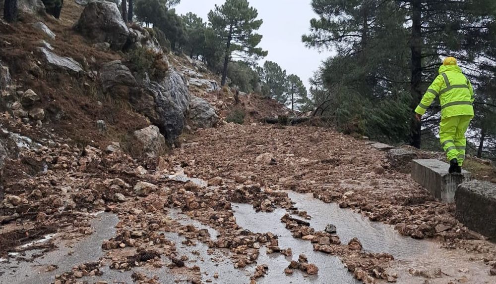 carretera Grazalema Zahara por Las Palomas