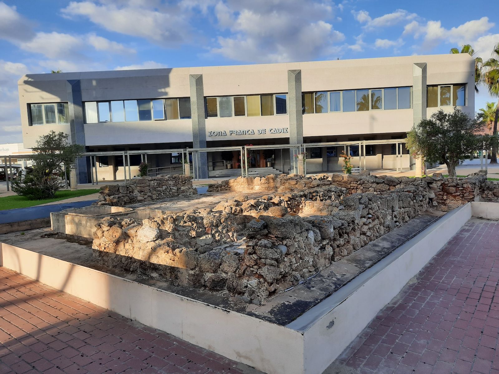 Instalaciones de la Zona Franca de Cádiz.