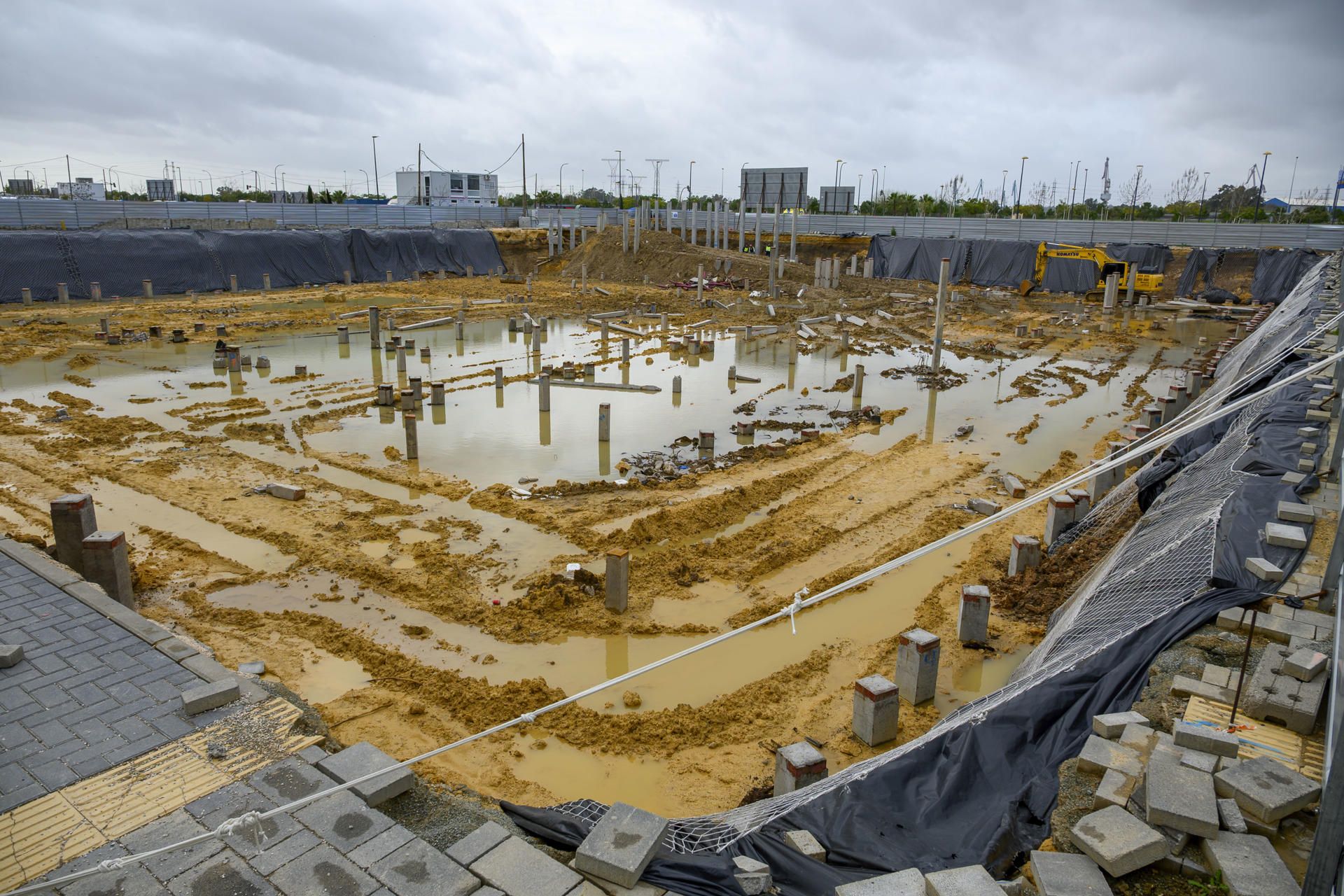 El entorno de Palmas Altas con las lluvias de este miércoles. El entorno de Palmas Altas con las lluvias de este miércoles.