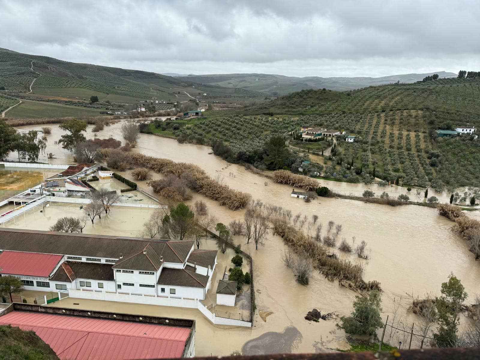 Una imagen de las consecuencias del temporal en Torre Alháquime.