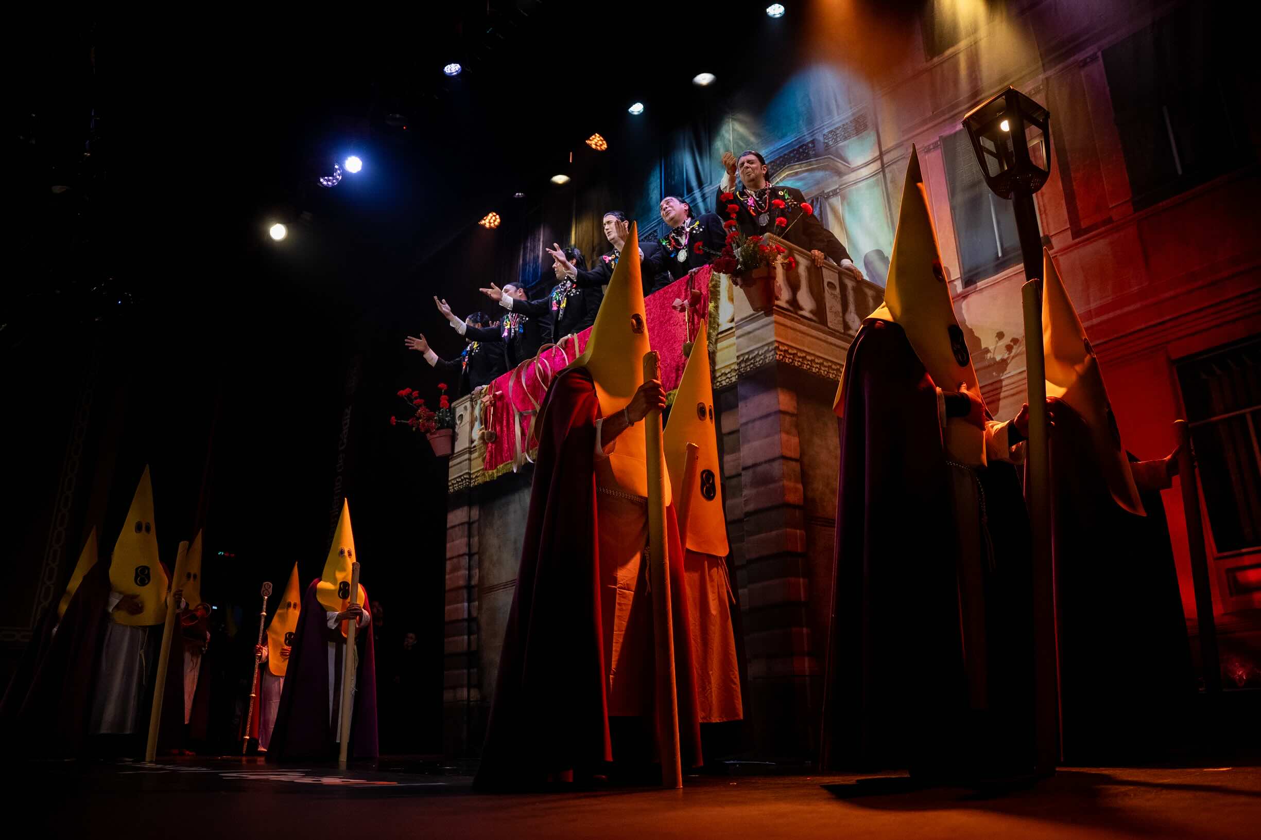 La chirigota 'SSSHHHH!!', esta semana durante su actuación en preliminares del COAC 2026. La chirigota 'SSSHHHH!!', esta semana durante su actuación en preliminares del COAC 2026.