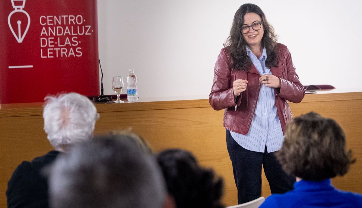 CARMEN AMORE FILÓLOGA CONFERENCI TIEMPOS DE SCROLL 5