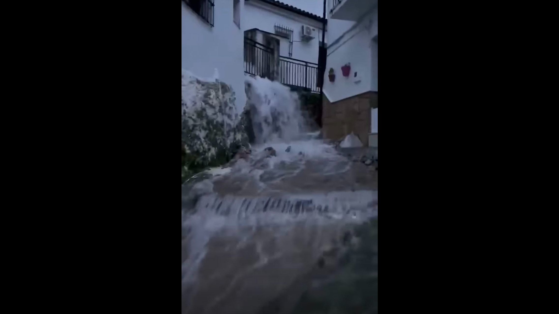 Una de las calles afectadas de Ubrique.