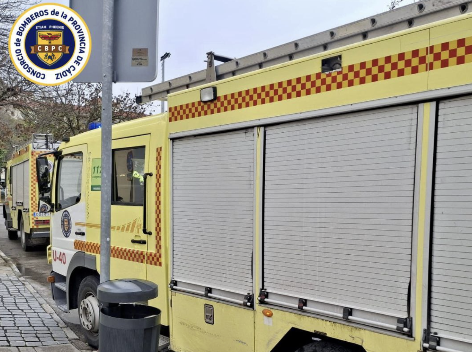 Intervención de los bomberos en la calle Circo en Jerez.