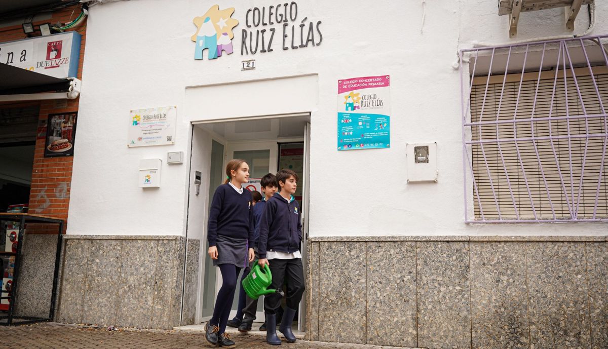 colegio de primaria ruiz elias sevilla 01