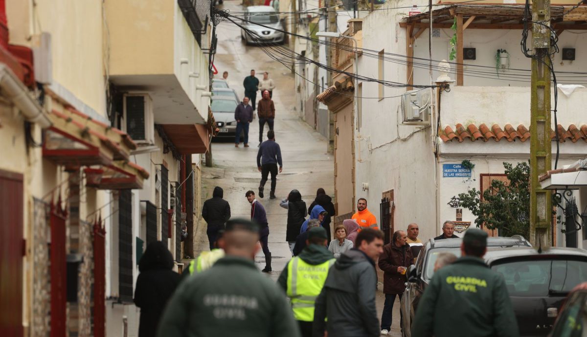 Una imagen del desalojo de familias en el Jerez rural debido a las consecuencias de la borrasca Kristin. 