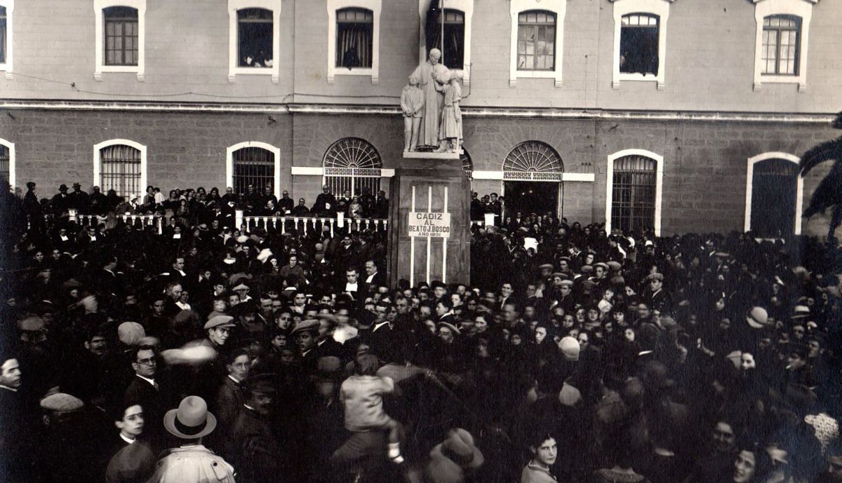 Inauguración monumento a Don Bosco   27 diciembre de 1931 –Archivo de la Casa Salesiana de Cádiz “San Ignacio”.
