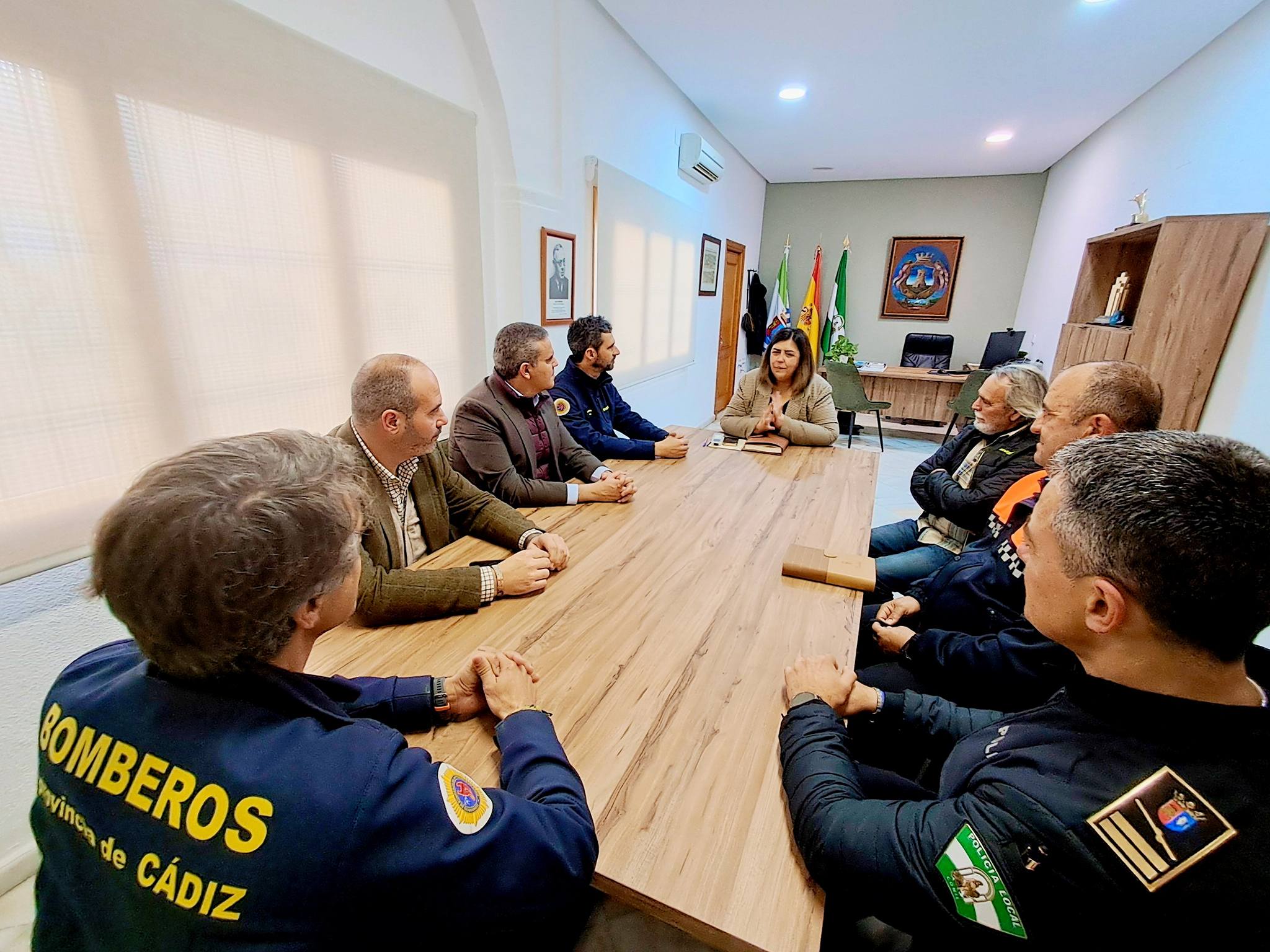 Reunión de la alcaldesa de Conil, Inmaculada Sánchez, con colectivos municipales.