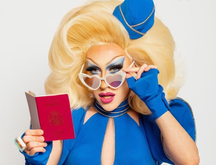 photo 6043885779051810413 y