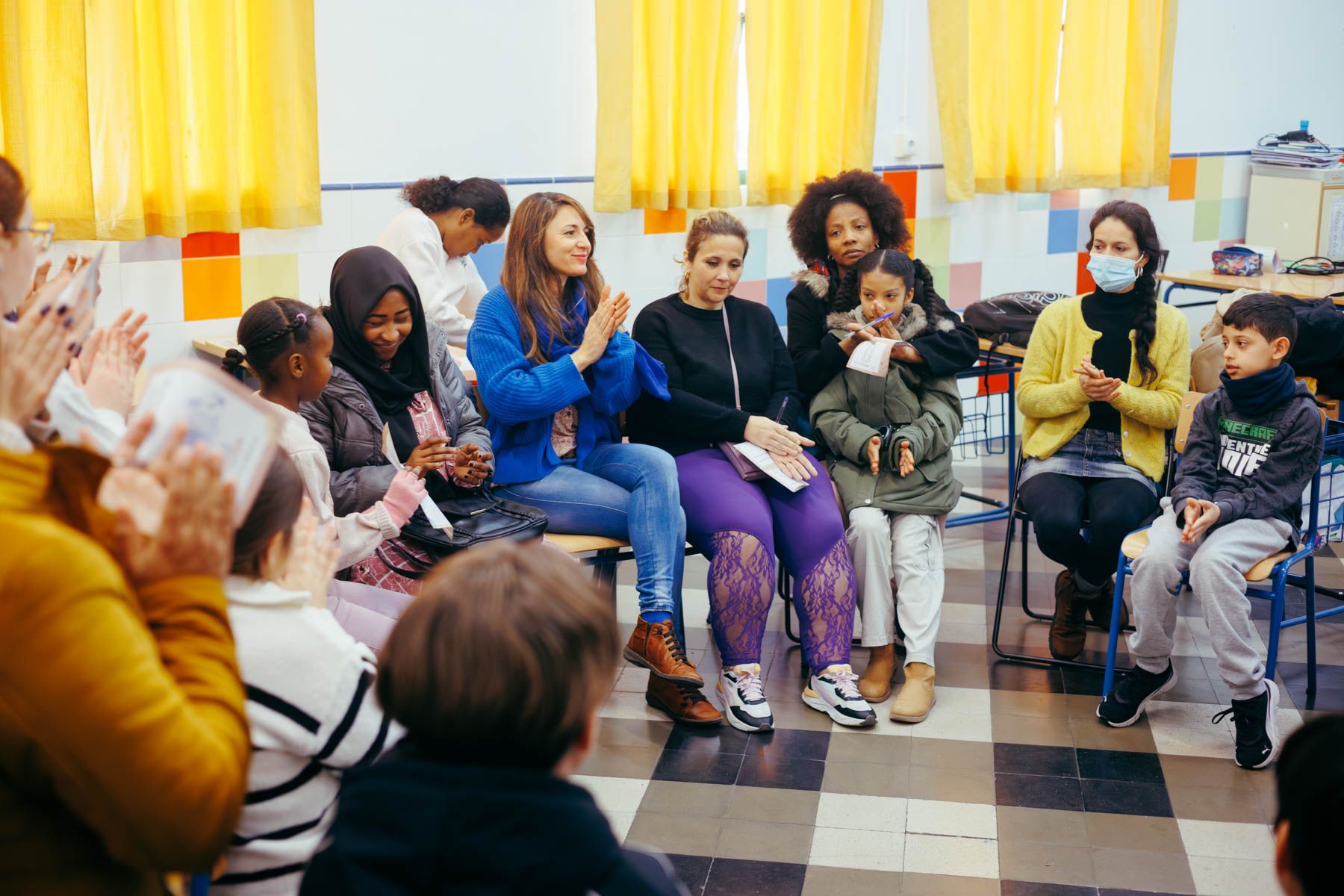 Sara Álvarez, docente en el CEIP Al-Andalus, en uno de los talleres impartidos por el Día de la Paz en el colegio público jerezano. Sara Álvarez, docente en el CEIP Al-Andalus, en uno de los talleres impartidos por el Día de la Paz en el colegio público jerezano.