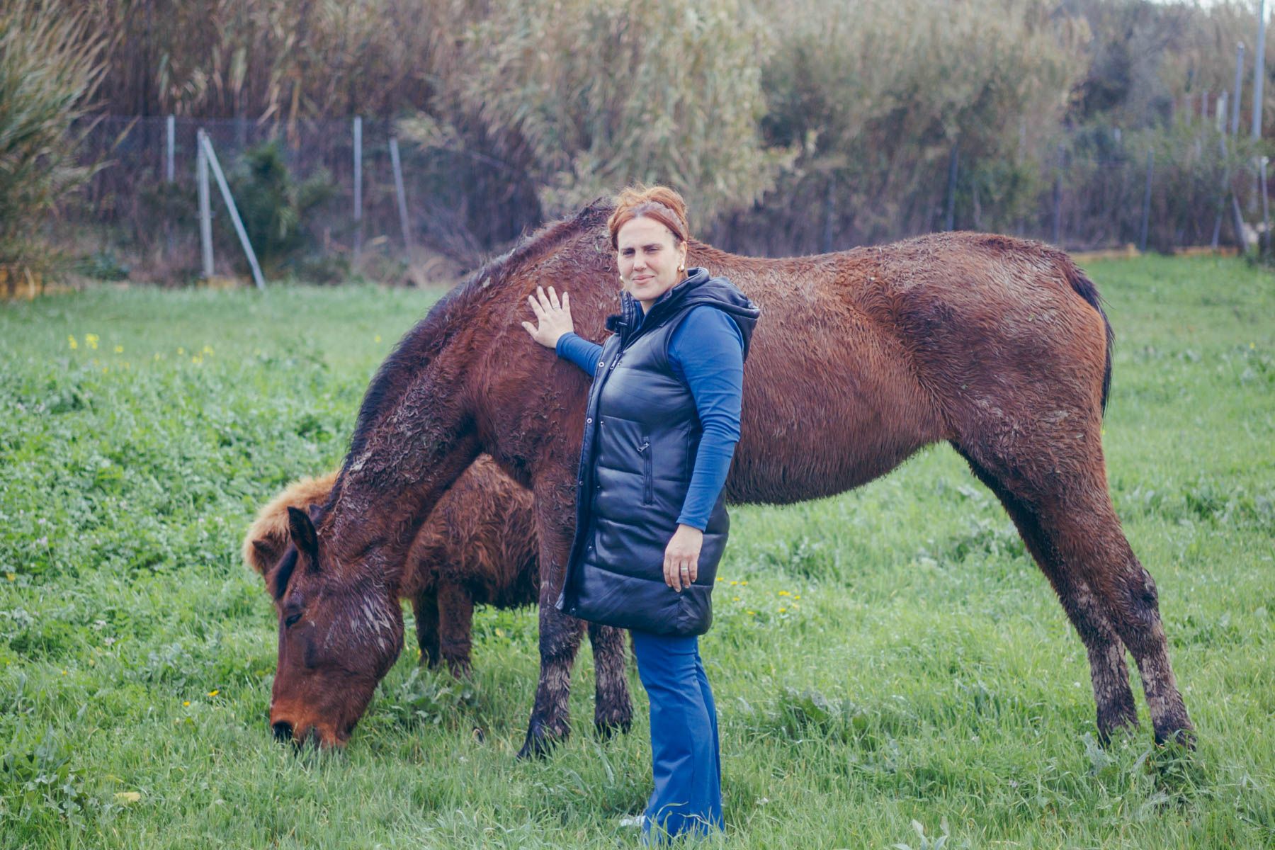 Patricia Saborido, junto a Caramelo y Maruja en el Centro municipal de protección animal en Jerez. Patricia Saborido, junto a Caramelo y Maruja en el Centro municipal de protección animal en Jerez.