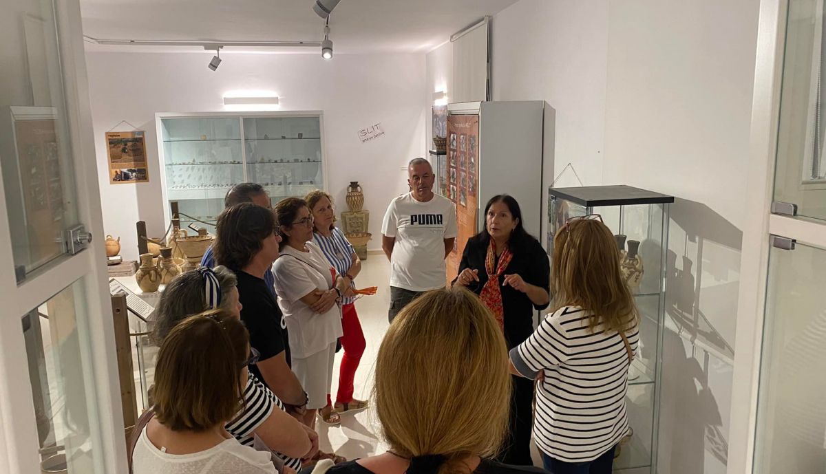 María, en una de sus charlas divulgativas.