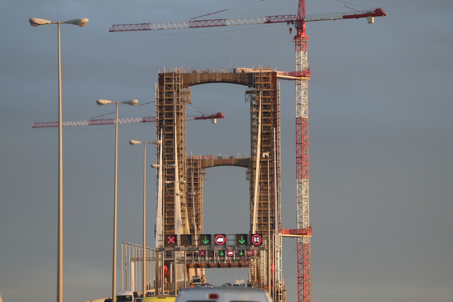 El puente del Quinto Centenario en Sevilla.