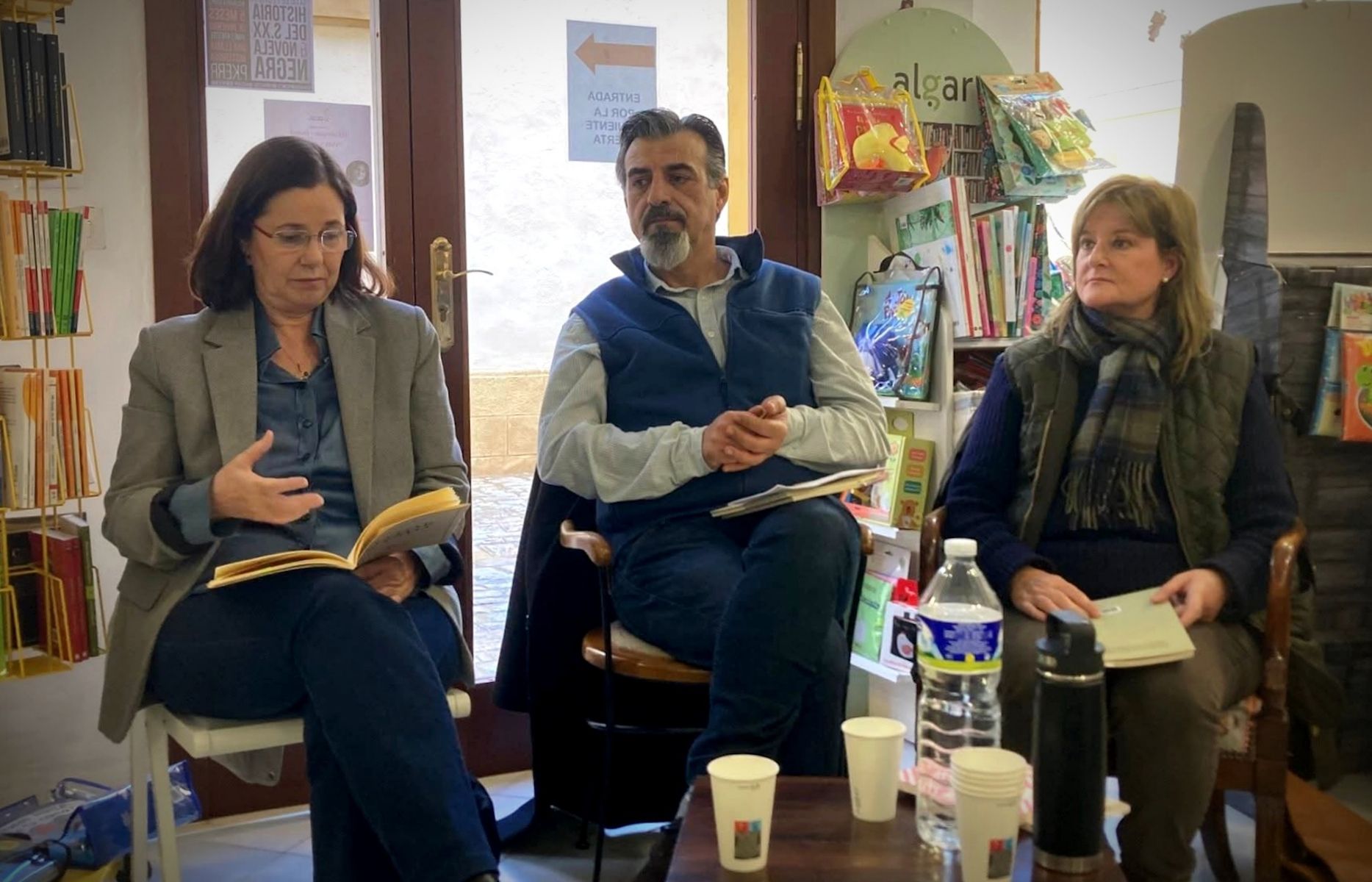 Un momento del diálogo poético 'Vida y poesía' organizado por la Asociación Pie de Página.