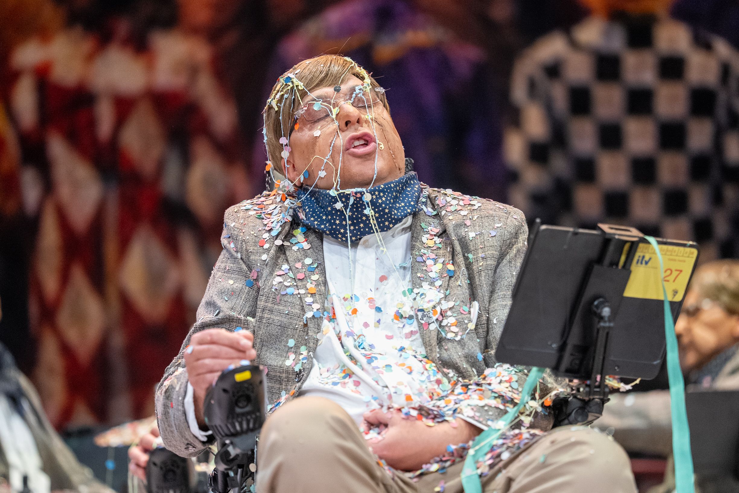 Actuación de 'Una chirigota en teoría' en cuartos. Actuación de 'Una chirigota en teoría' en cuartos.