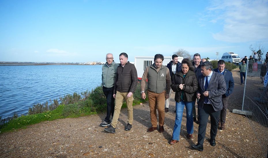 La consejera Catalina García, en el Paraje Natural Marismas del Odiel, para celebrar el Día Mundial de los Humedales.