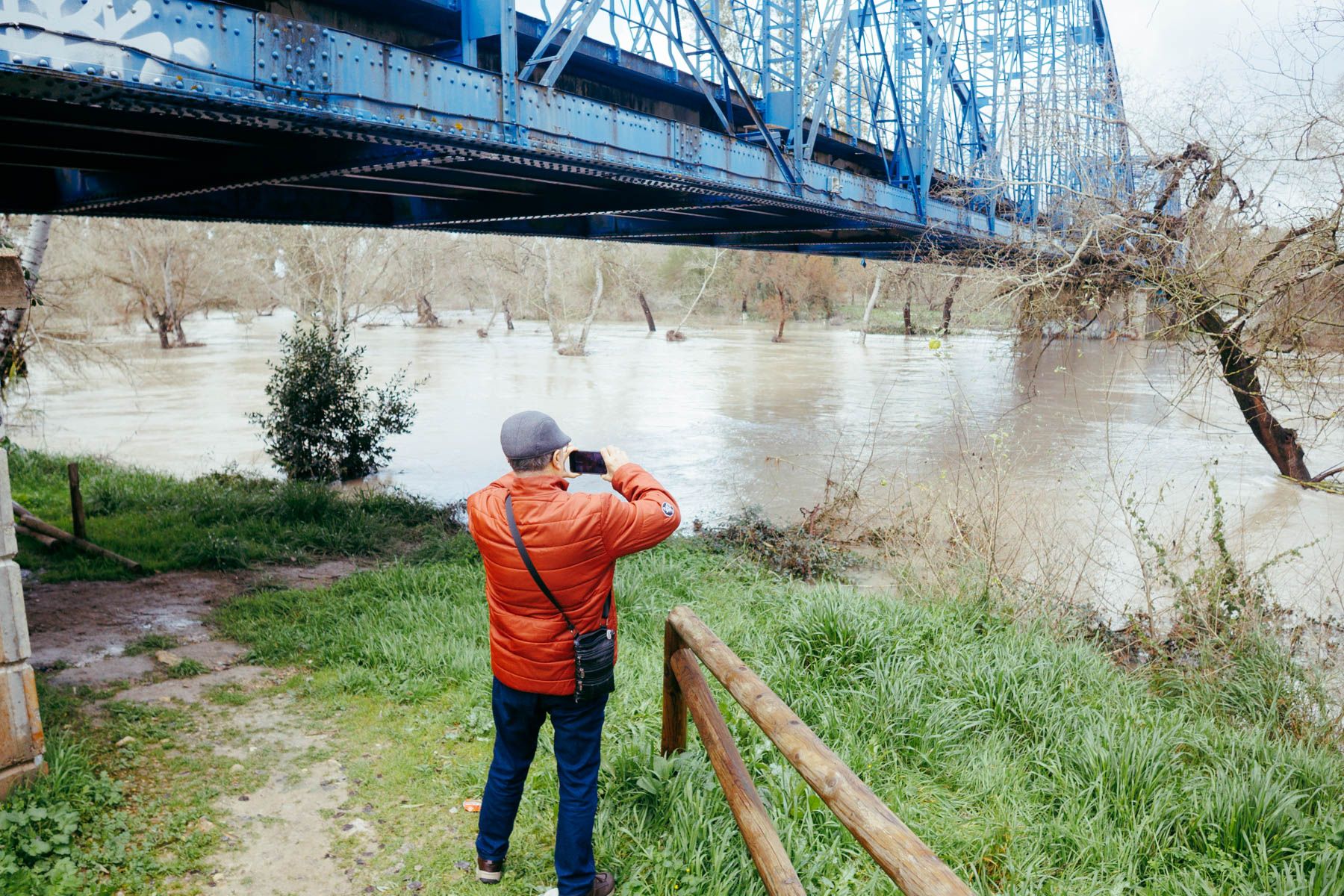 La complicada situación que se vive en Jerez con el Guadalete. La complicada situación que se vive en Jerez con el Guadalete.