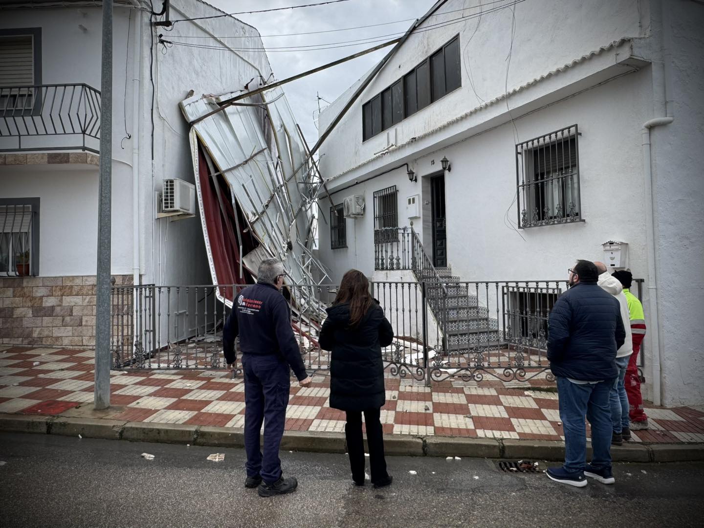 Destrozos causados por el temporal en Alcaudate, municipio jiennense donde ha resultado herida una mujer por la caída del techo de una cocina. Destrozos causados por el temporal en Alcaudate, municipio jiennense donde ha resultado herida una mujer por la caída del techo de una cocina.