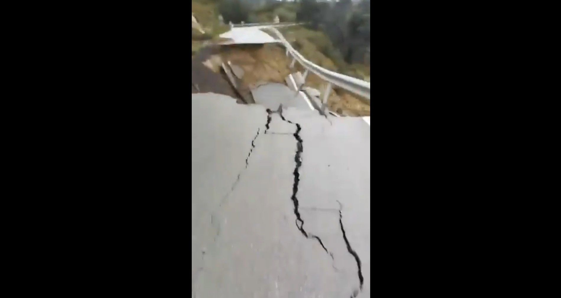 Estgado de la carretera de Alcalá del Valle. Estgado de la carretera de Alcalá del Valle.