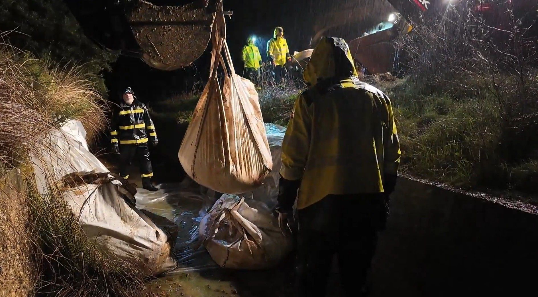 Efectivos de la UME, en Aznalcóllar.