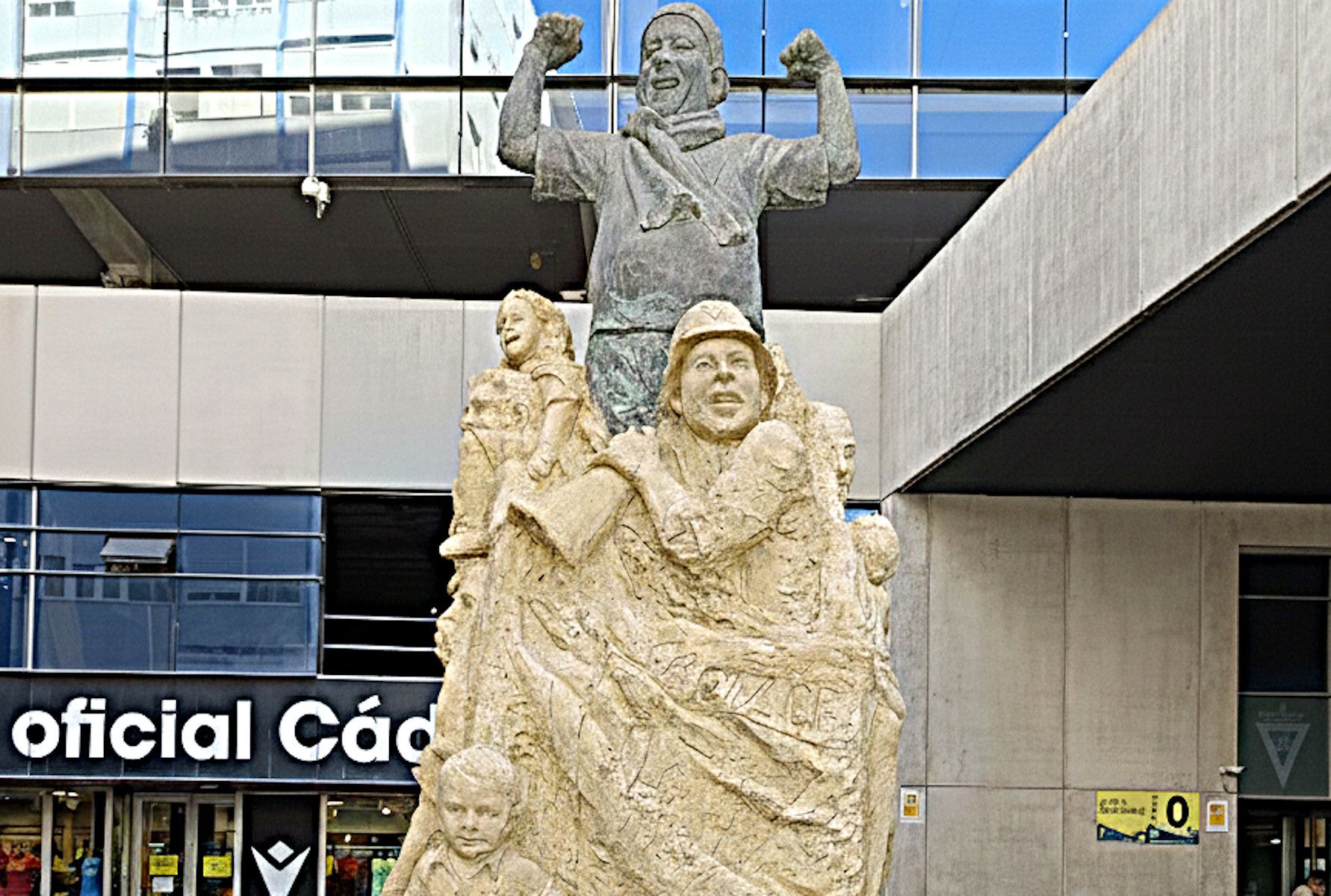 Monumento a la afición del Cádiz, vista general.