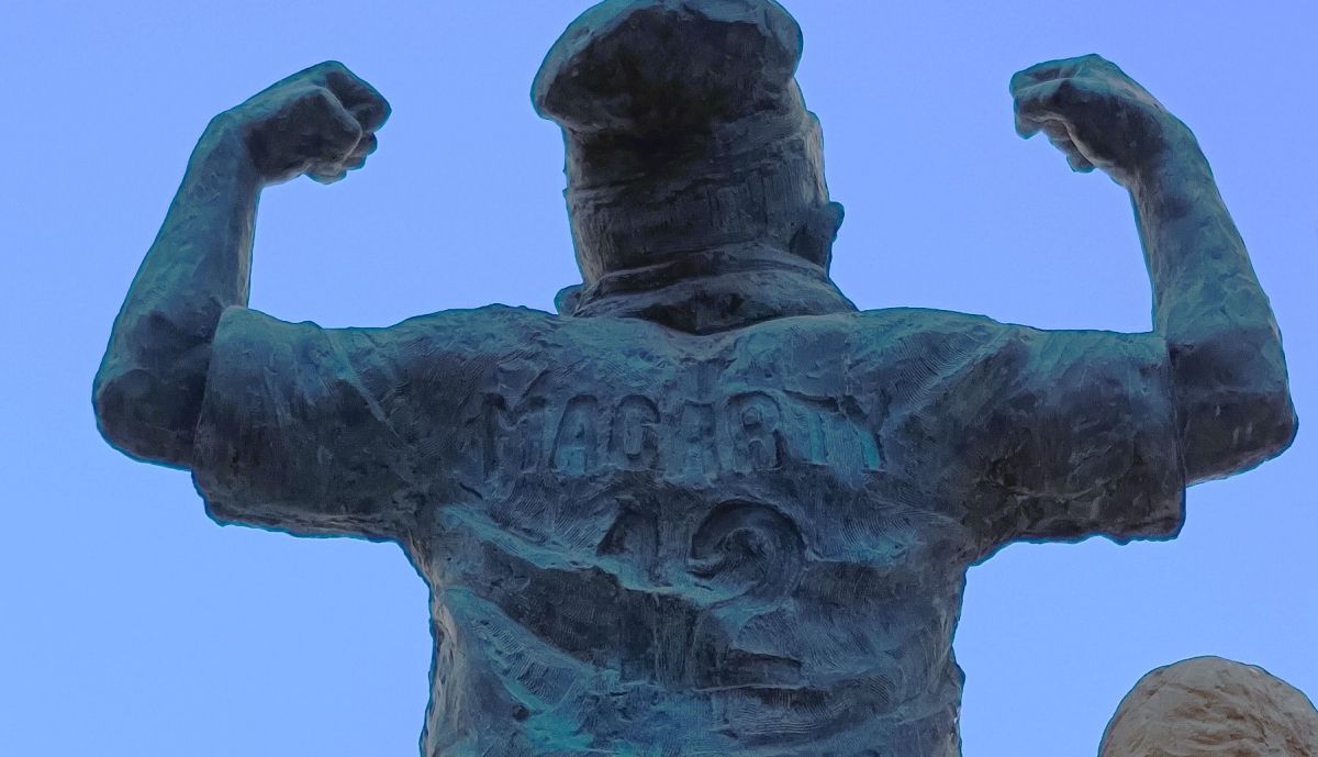 Monumento a la afición del Cádiz, detalle vista posterior abajo