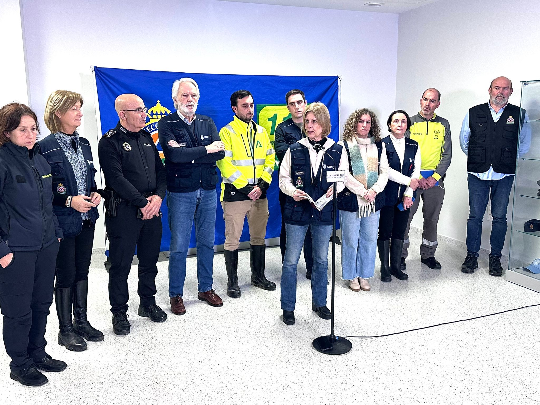 Un momento de la comparecencia, esta tarde, con la alcaldesa de Jerez, María José García-Pelayo, y diferentes miembros del gobierno local, y seguridad y emergencias.