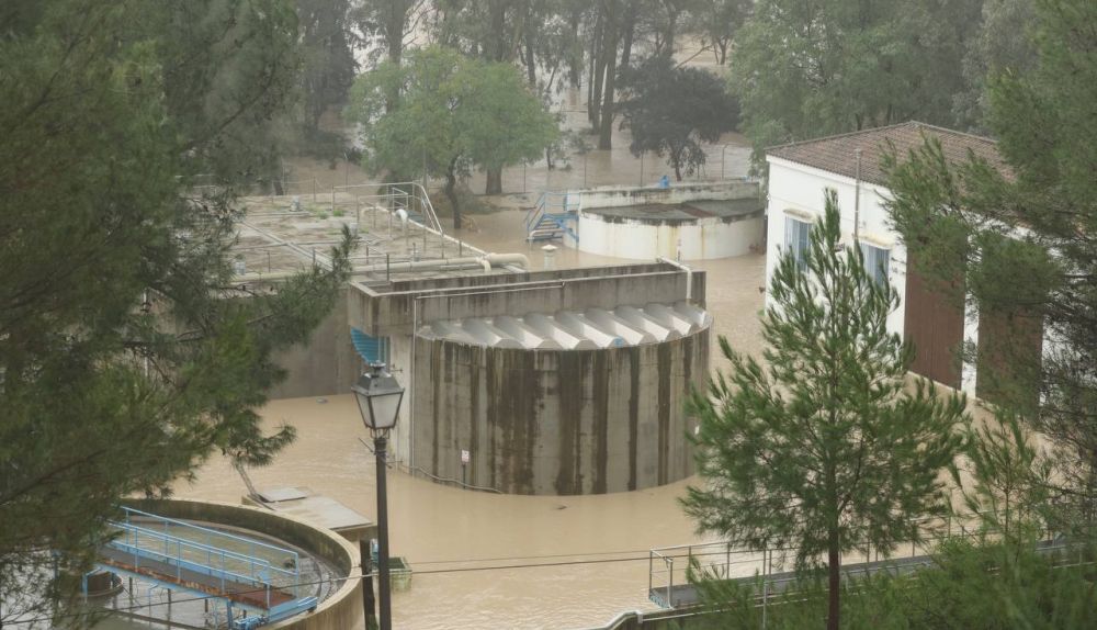 La depuradora de Arcos completamente inundada.