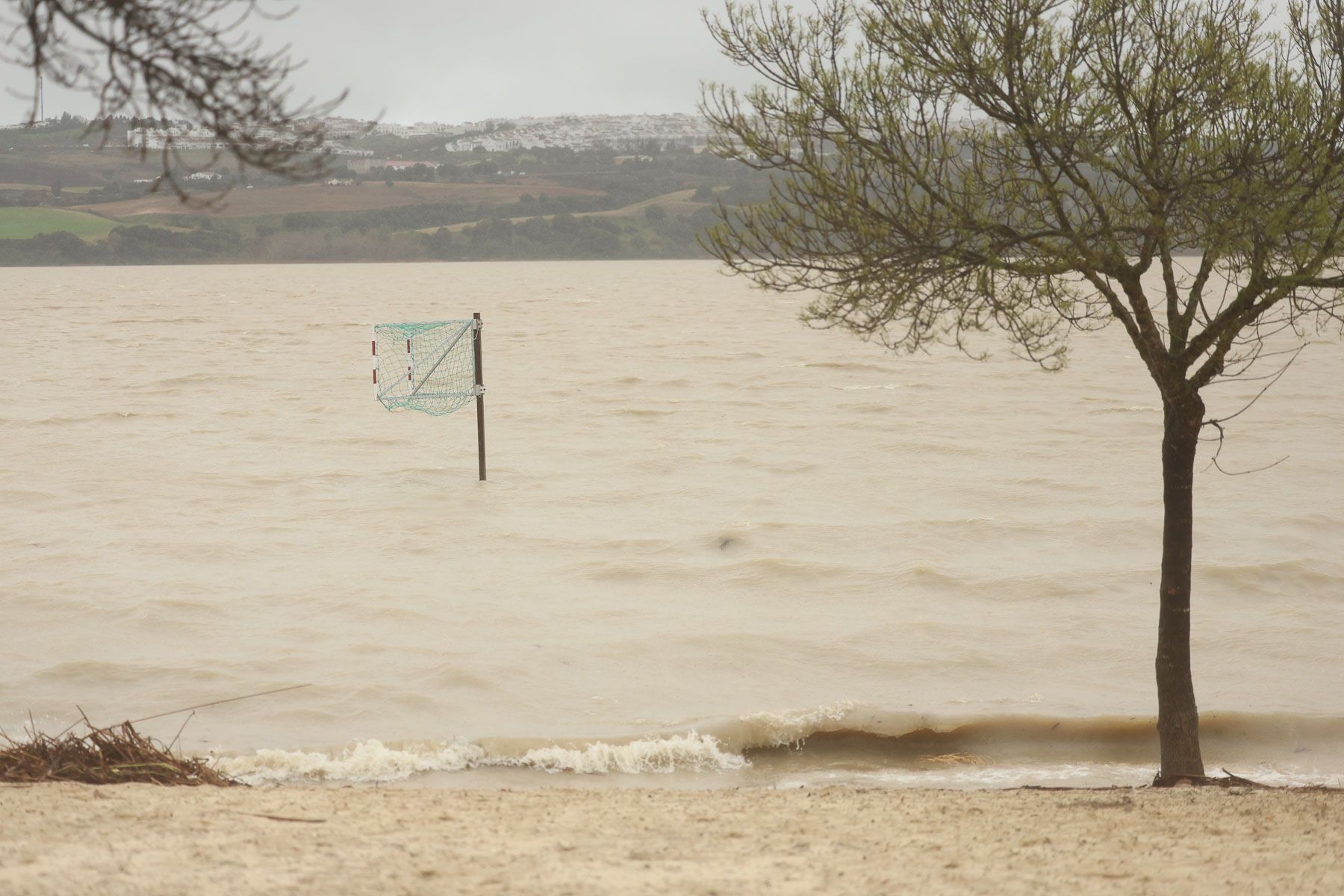 Arcos  desalojos temporal Leonardo  23
