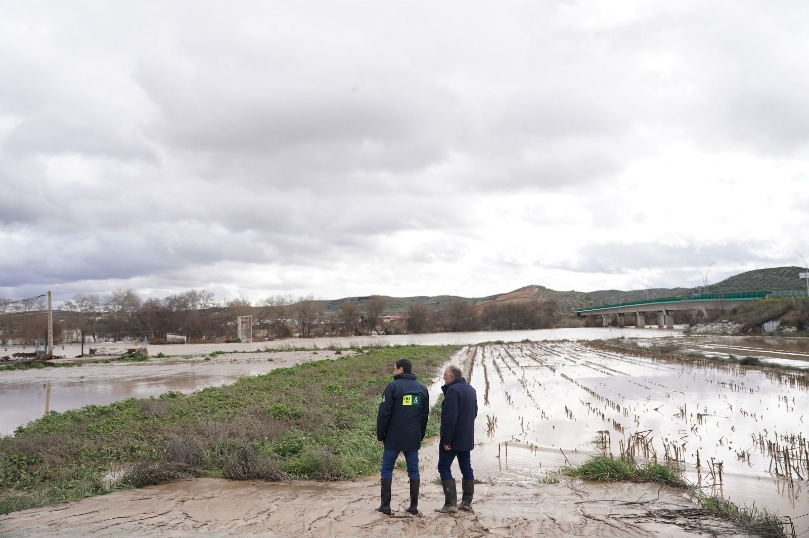 Juanma Moreno en Huétor Tájar.