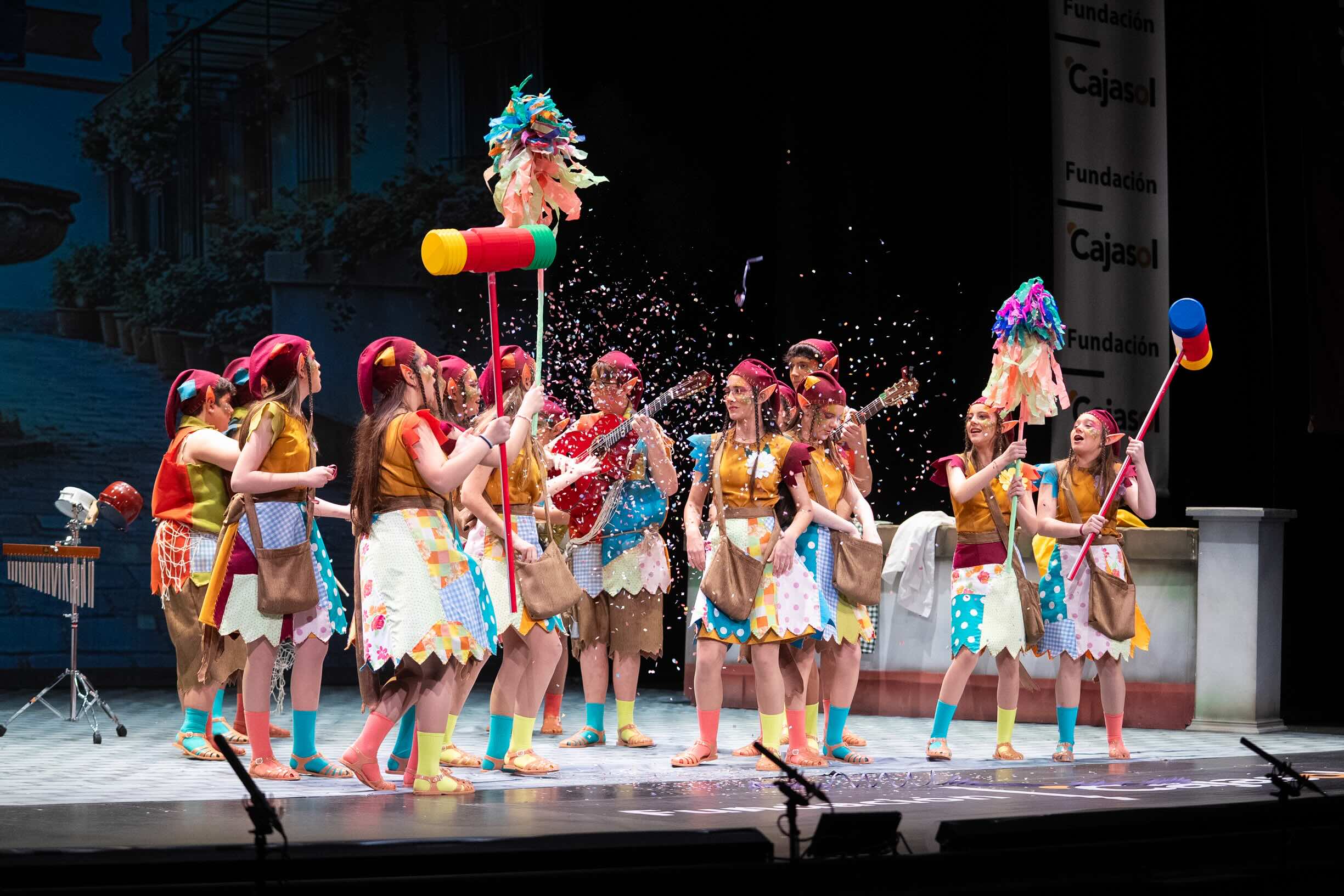 Un momento del pase de la comparsa 'Las traviesas', en las semifinales del COAC infantil de este 2026.