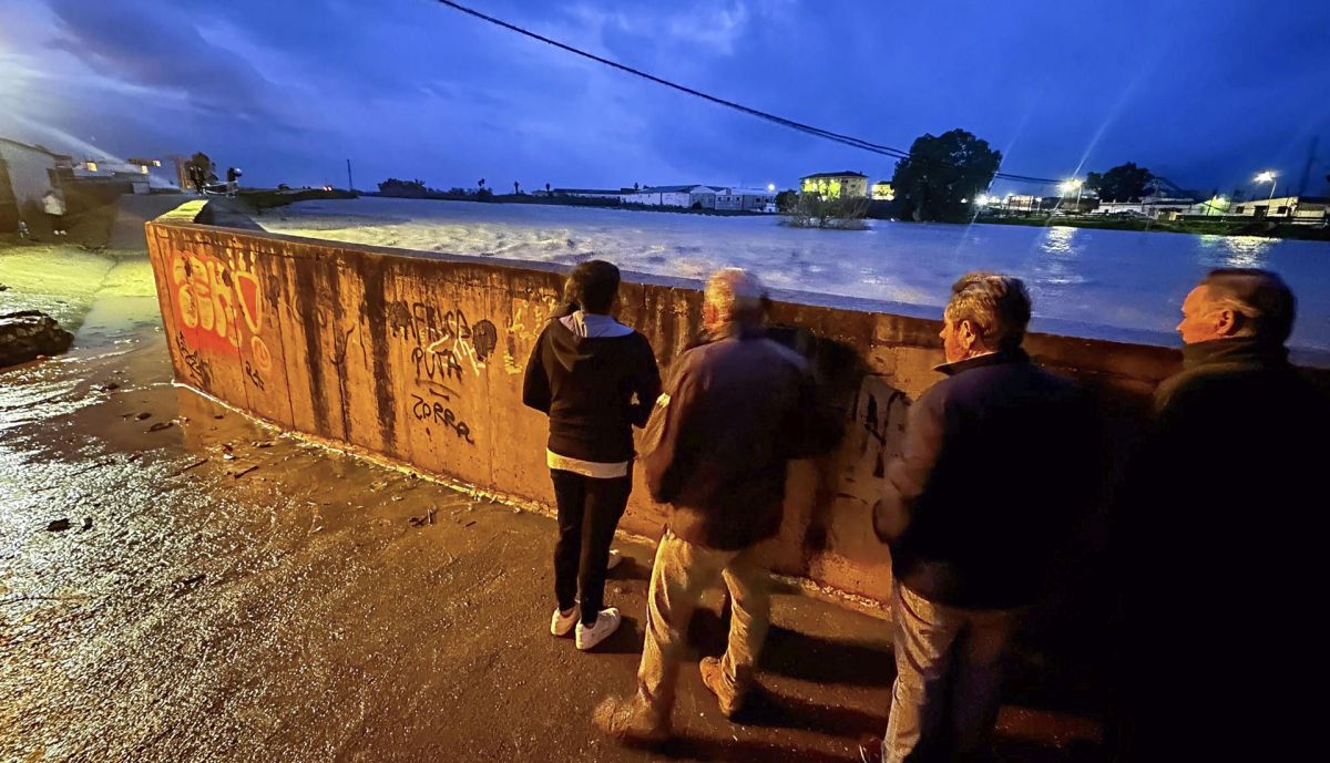 desalojo lora del rio temporal marta sevilla