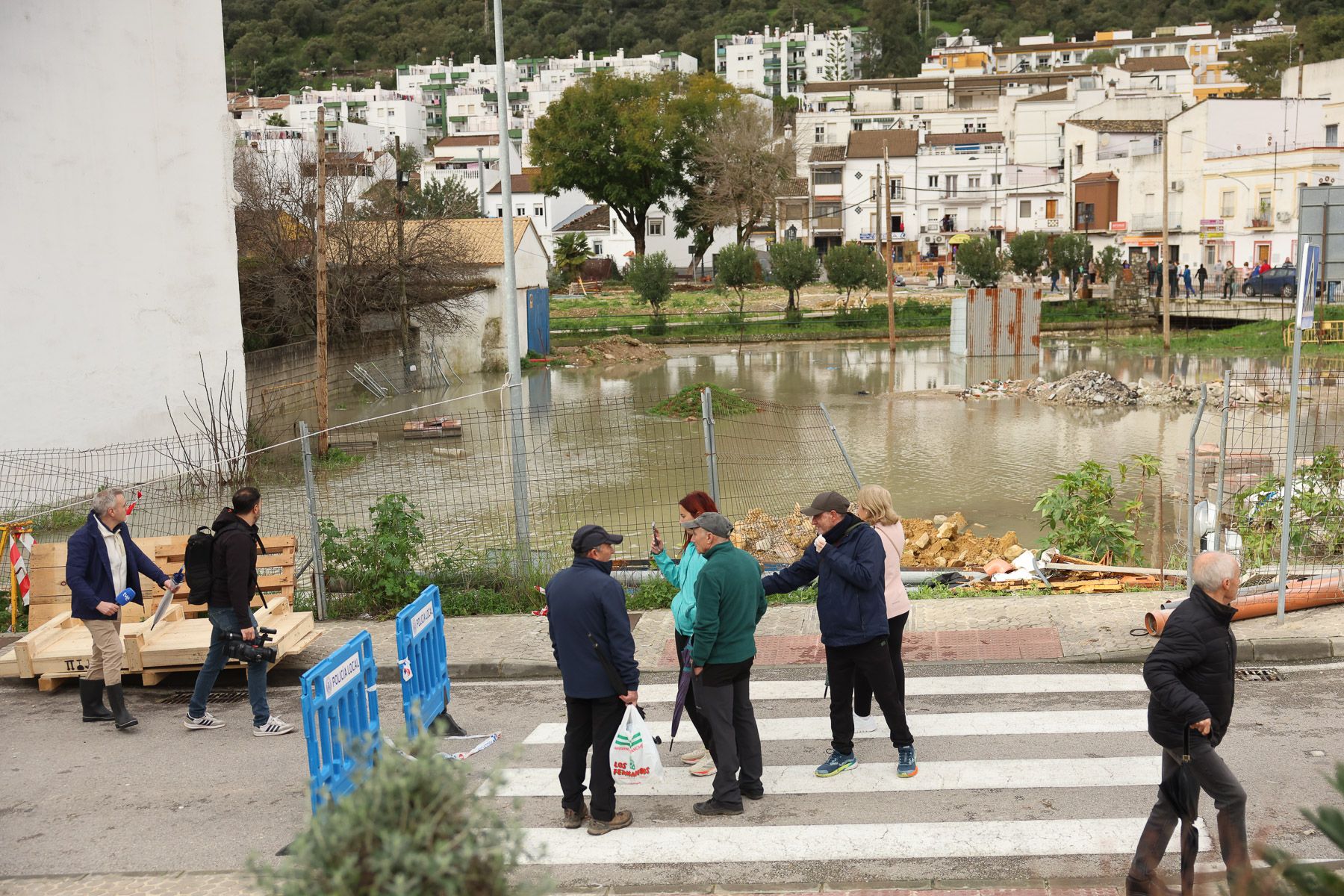 Ubrique, El río sigue controlado y se mantiene la alerta 