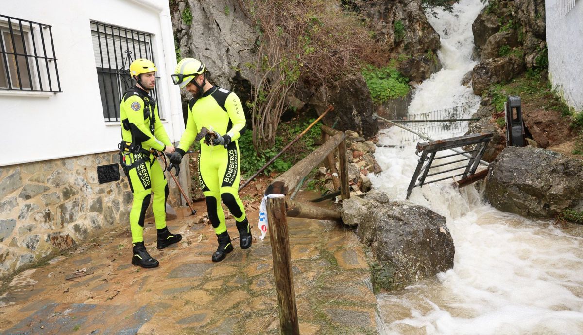 Ubrique, El río sigue controlado y se mantiene la alerta 