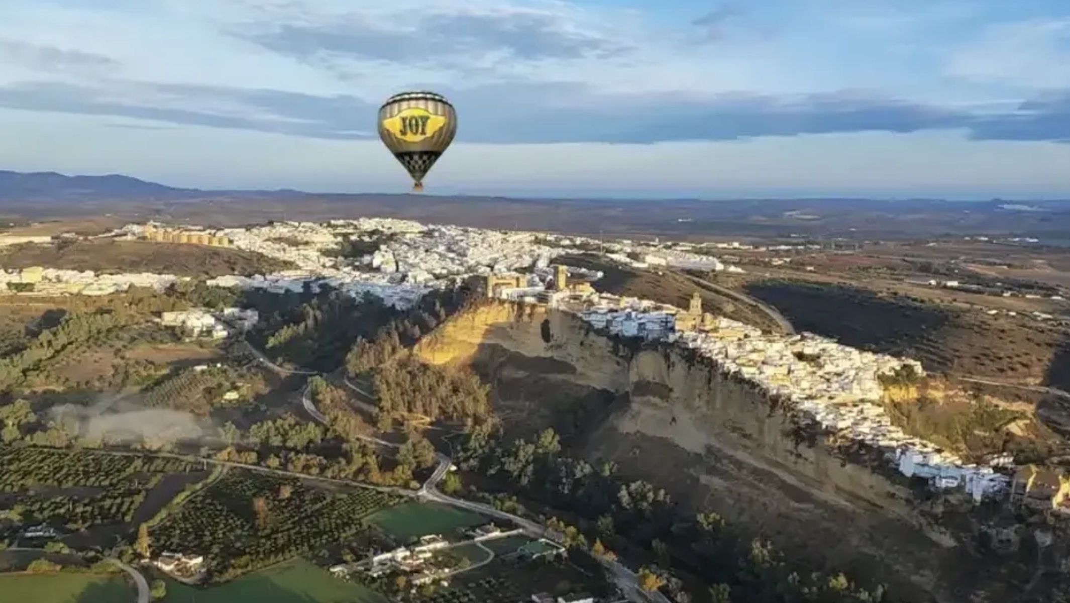 Paseo en globo aerostático por Arcos de la Frontera.