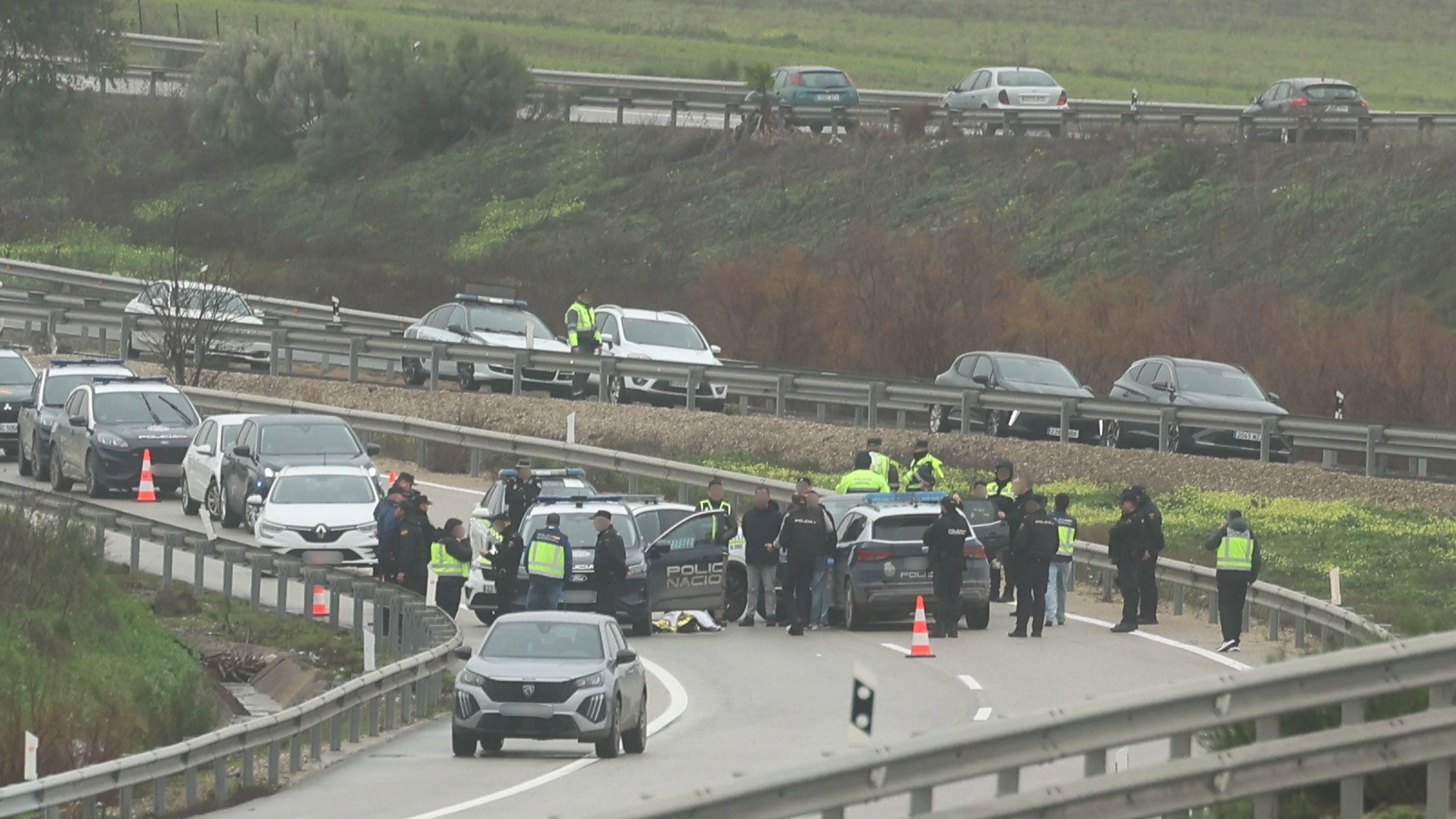 El despliegue policial en la A 4.