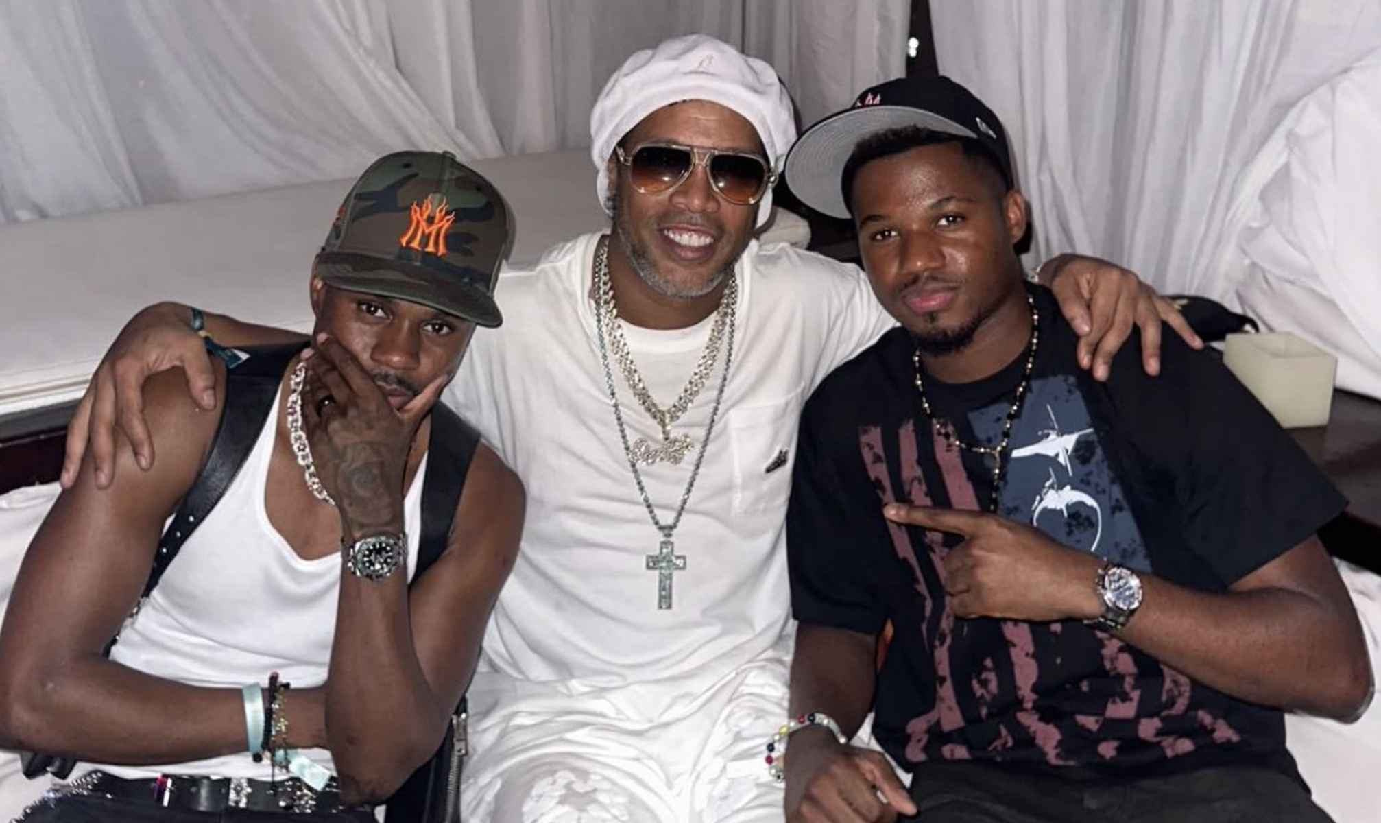 Brahima Fati, Ronaldinho y Ansu Fati, en una imagen de archivo.