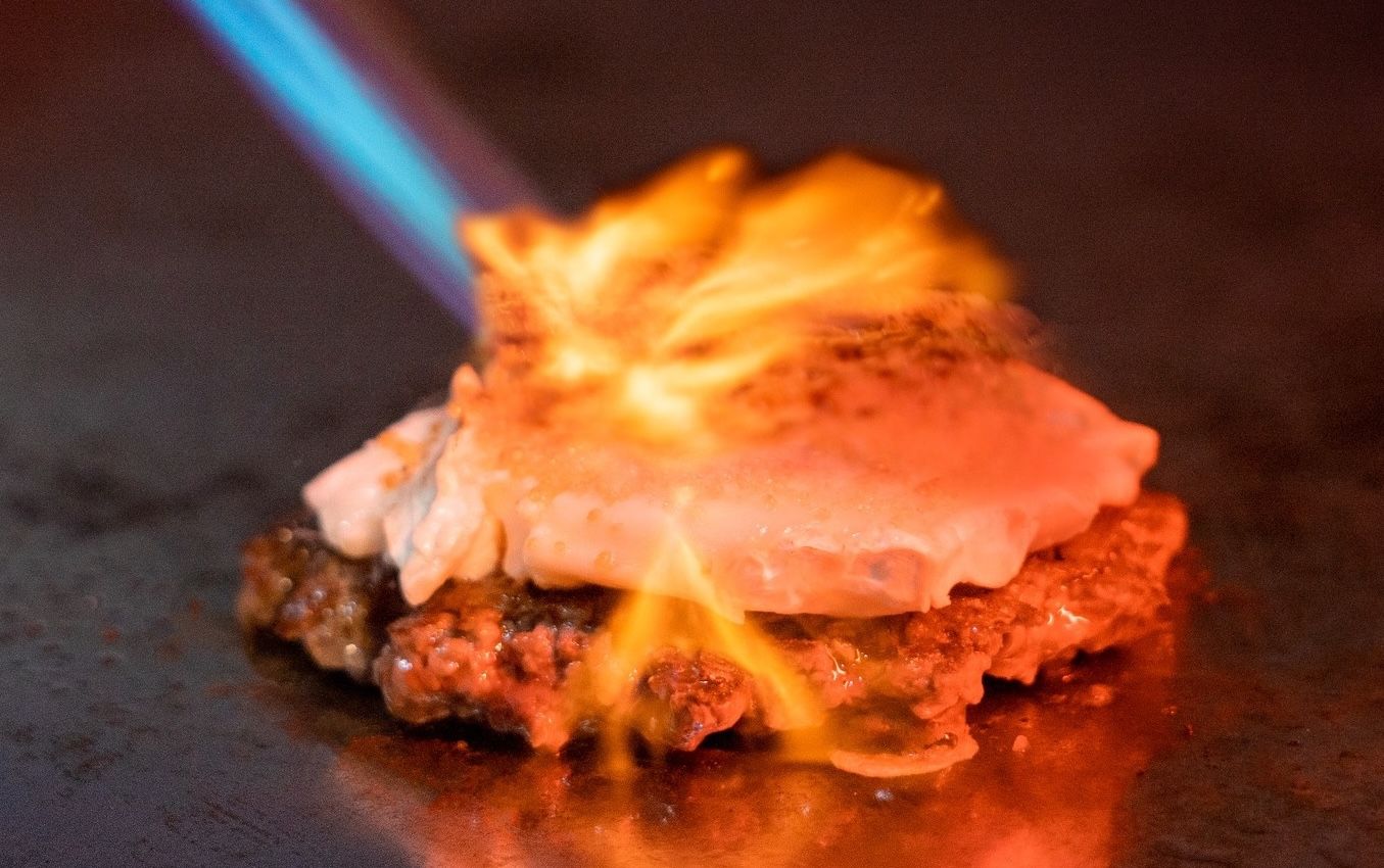 Street Food Burger llega a Jerez regalando 500 hamburguesas gratis.