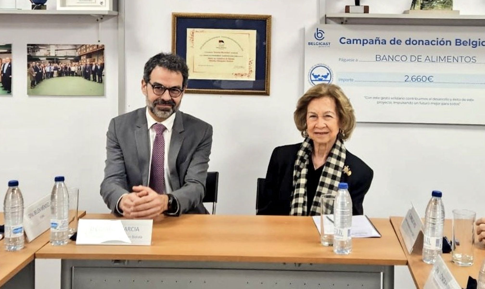 El subdelegado del Gobierno, Carlos García Buendía, ha acompañado a S.M. la Reina Doña Sofía en su visita.