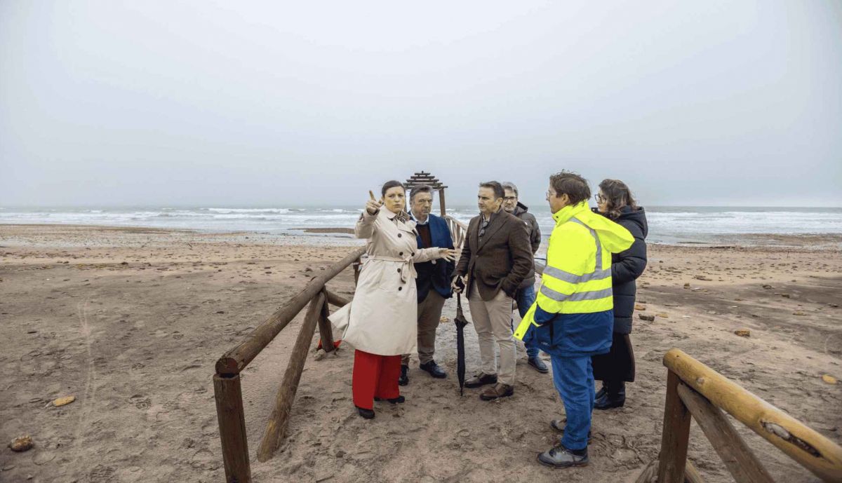 Visita de la alcaldesa Patricia Cavada para conocer de primera mano el estado de los daños.