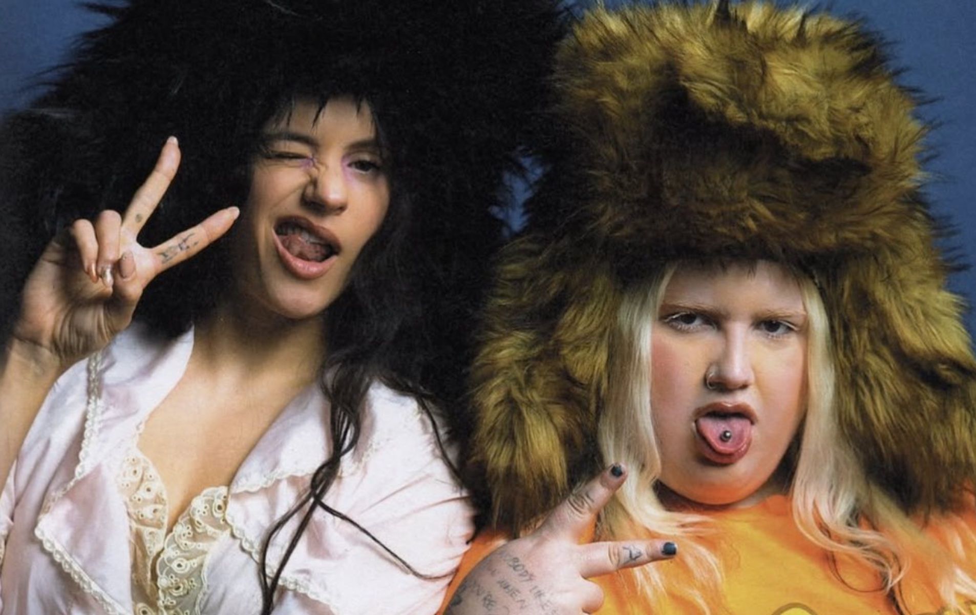 Rosalía y Esty Quesada, en 'Special People Club'.