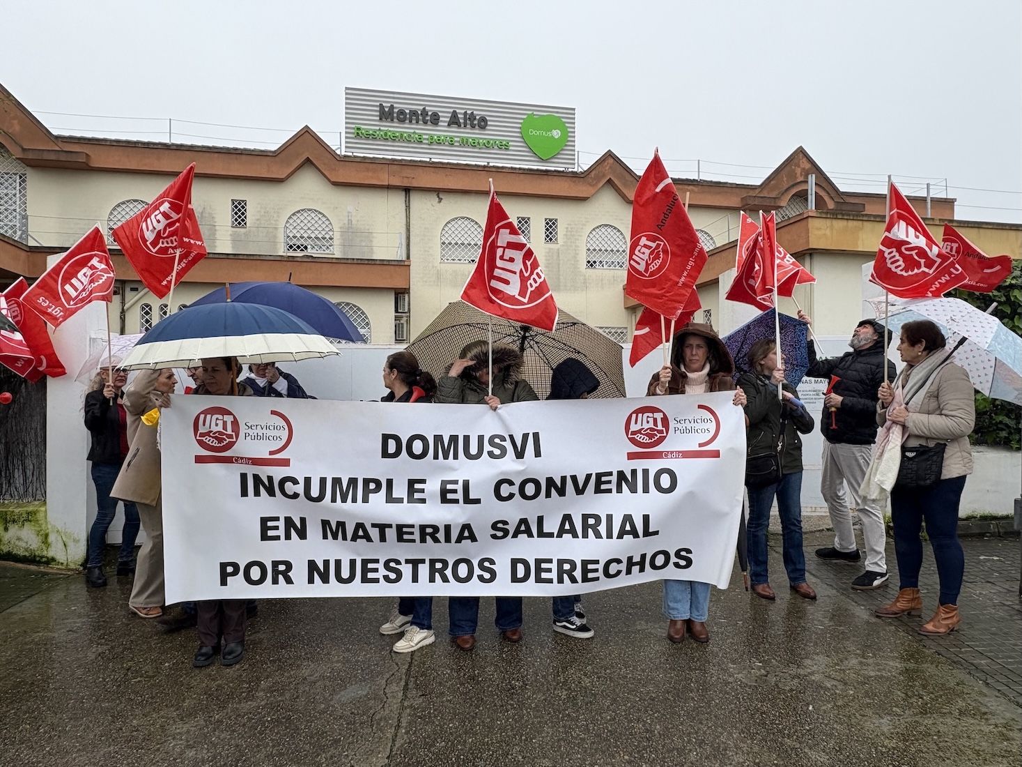 Protesta del comité de empresa de la residencia de Montealto en Jerez.