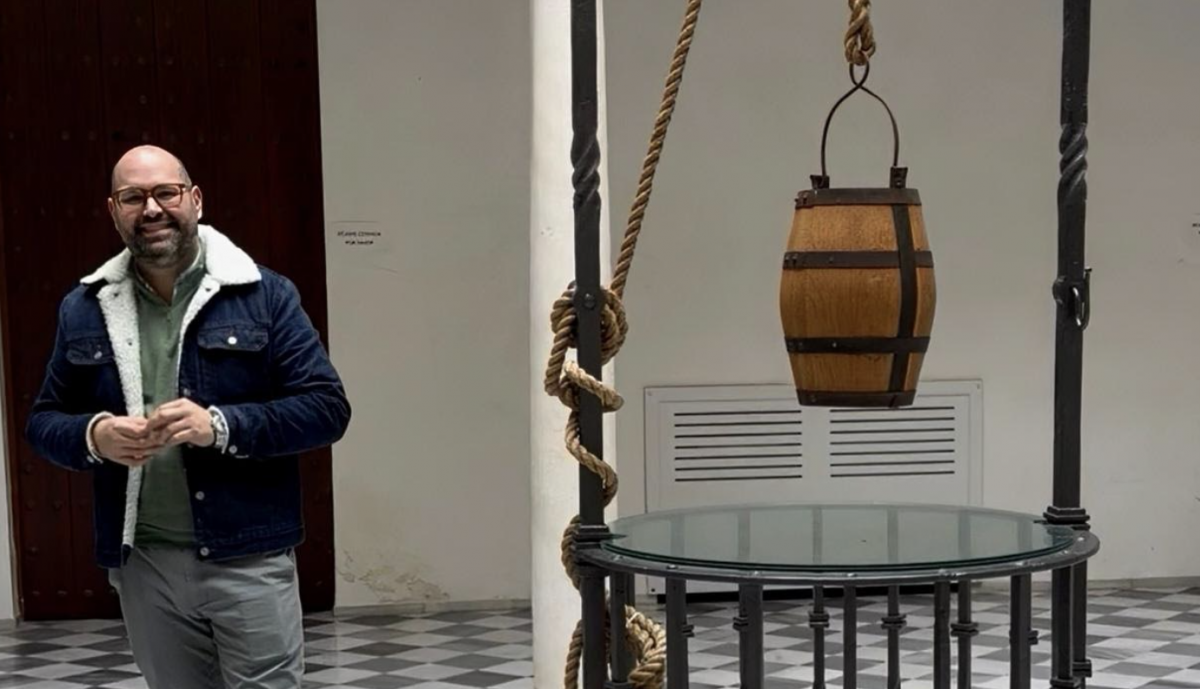 Javier Bello, en el interior del palacio.